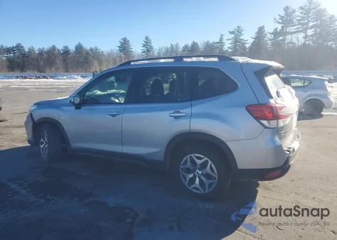 2019 Subaru Forester Premium z USA, uszkodzony, nr VIN JF2SKAGC8KH416974